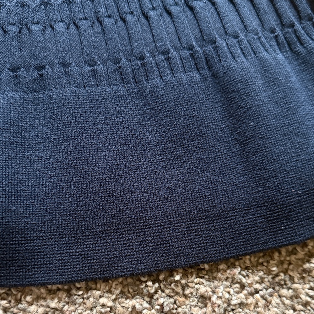 Banana Republic Navy Knit Tank with Textured Panels NWOT - Picture 4 of 5